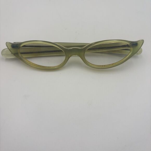 Vintage Plastic Frame Women's Mid Century Cat Eye Eyeglasses USA - Picture 1 of 7